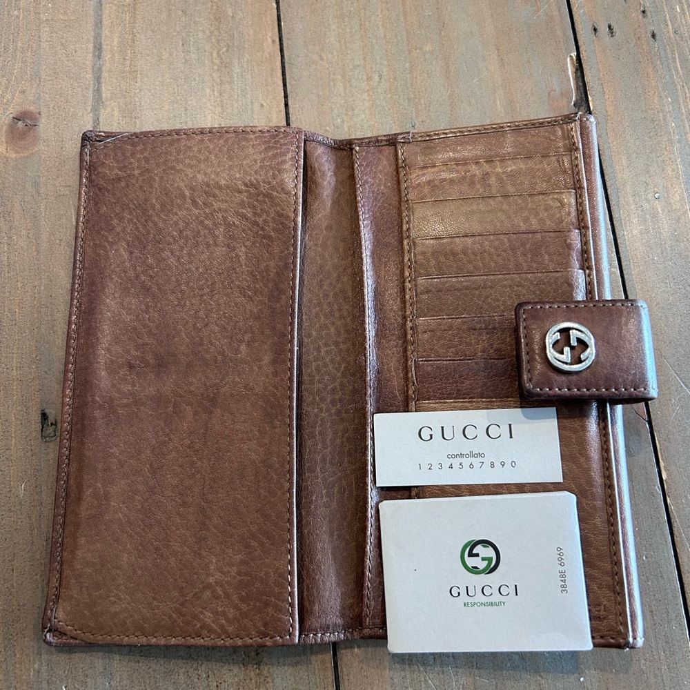 Gucci Wallet - Picture 3 of 5